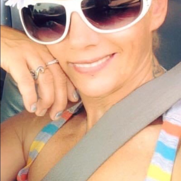 Meet your Posher, Kerry jo - Picture 4 of 4